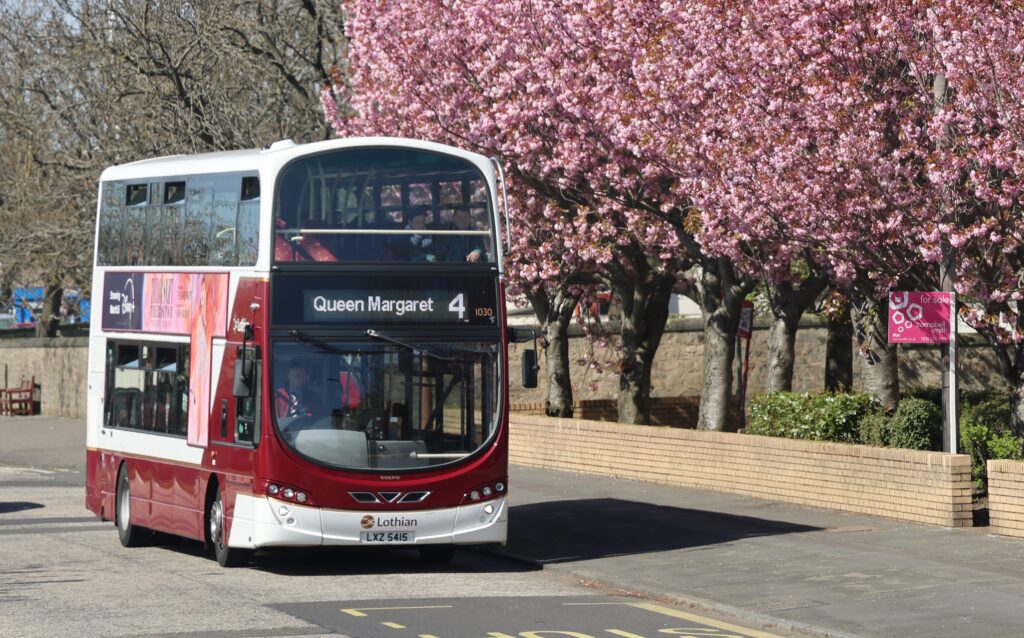 Lothian’s Service 4 to return to Hillend Terminus<span class='secondary_title'>Bus service returns to full route from Sunday 1 December</span>